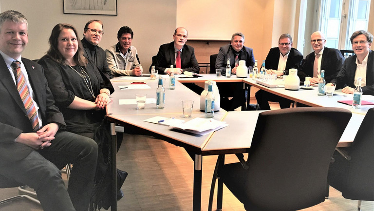 Politische Gesprache